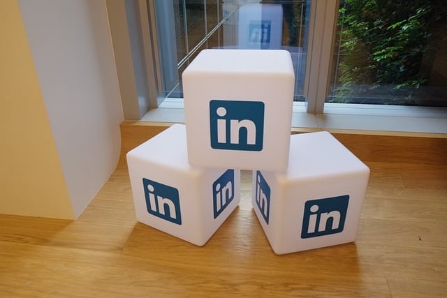 LinkedIn Prospecting: The Ultimate Guide